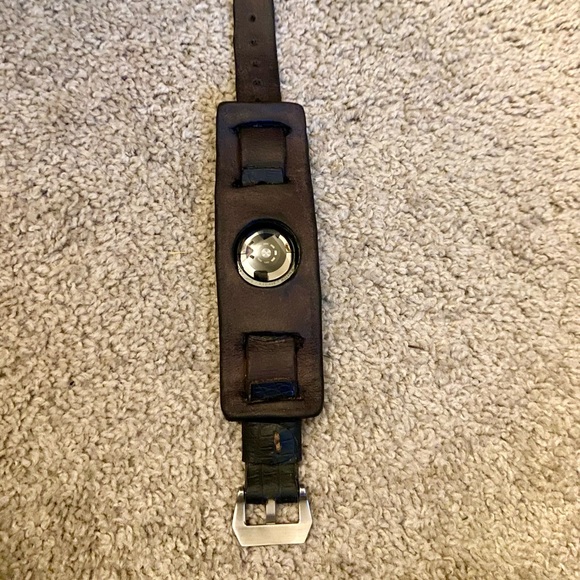 Handmade genuine leather Apple Watch band. - Picture 3 of 7